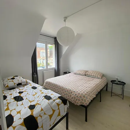 Holiday home Spacieuse Maison, Terrasse, 10 Couchages, Asterix