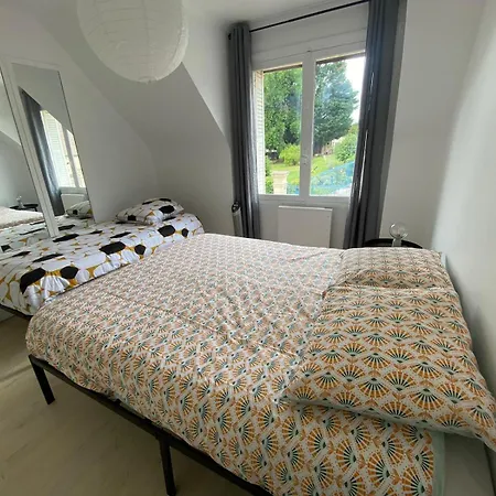 Spacieuse Maison, Terrasse, 10 Couchages, Asterix Monceaux